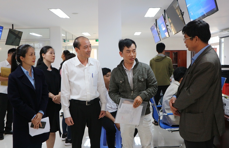 UBND tỉnh cho phép thực hiện tiếp nhận và trả kết quả giải quyết hồ sơ TTHC liên quan đến đăng ký giao dịch đảm bảo của cá nhân, tổ chức tại Bộ phận Tiếp nhận và Trả kết quả của UBND cấp huyện, UBND cấp xã